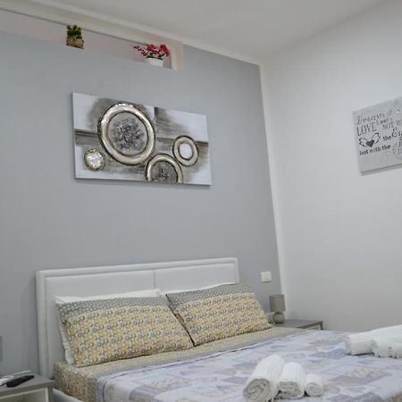 La Piazzetta Della Patrona Apartment Сиракуза Екстериор снимка