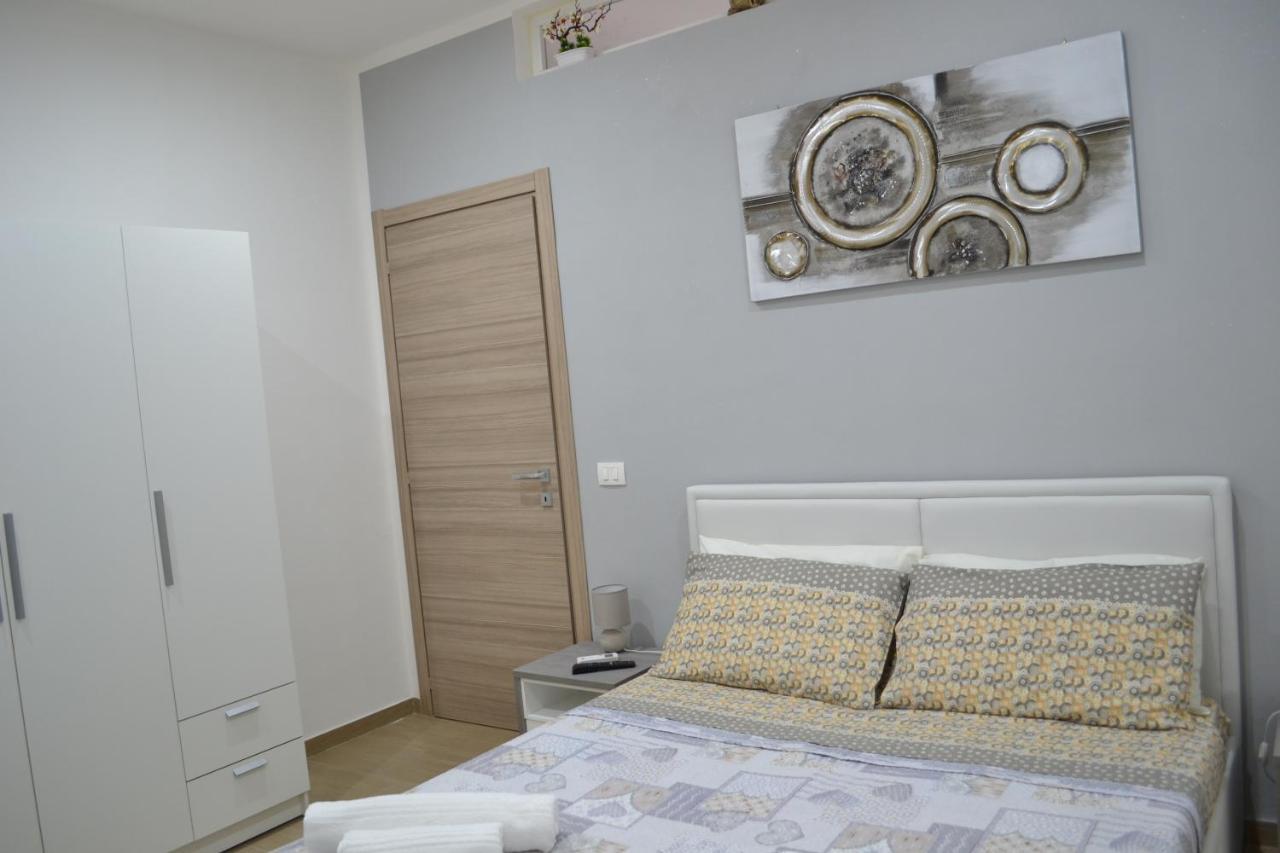 La Piazzetta Della Patrona Apartment Сиракуза Екстериор снимка